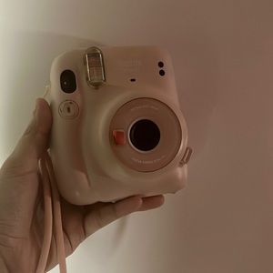 Fujifilm pink camera mini 11, works great